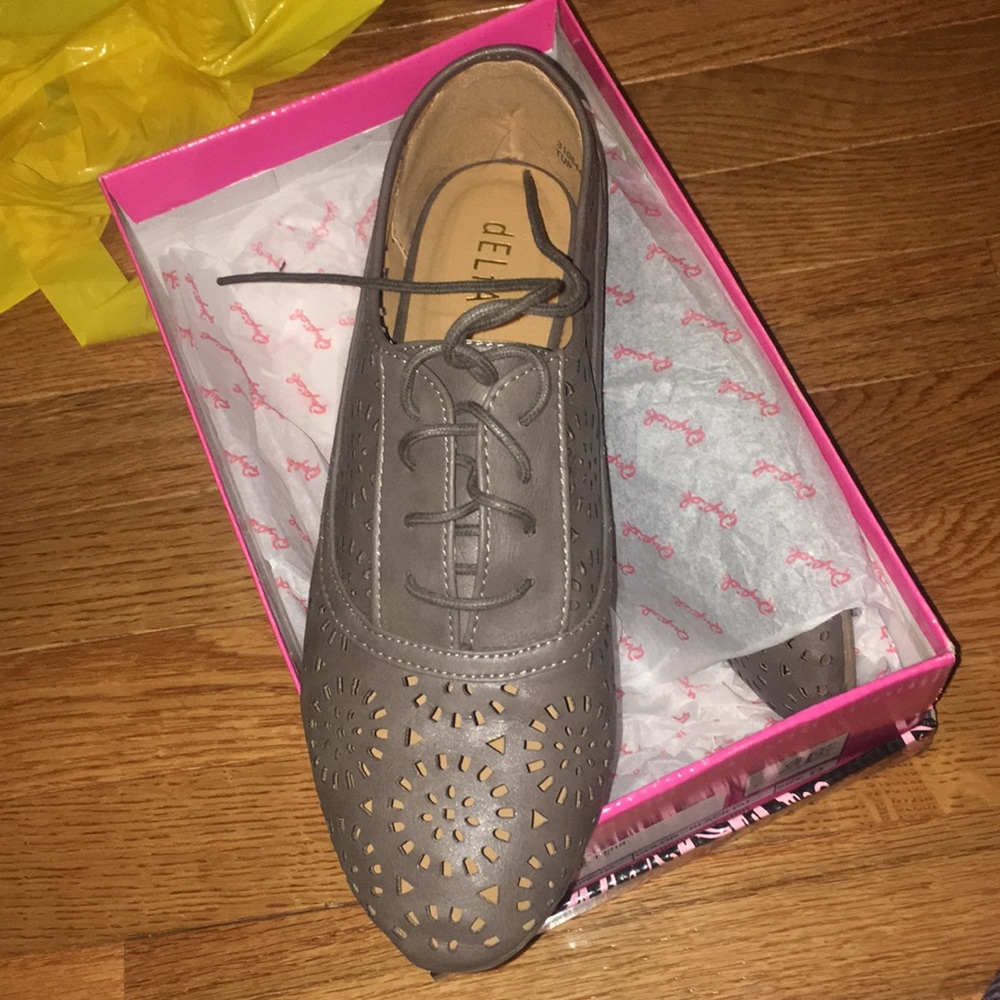 Lattice Flats